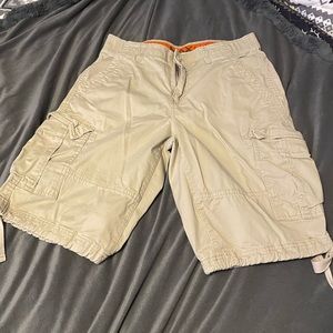 Mens khaki cargo shorts